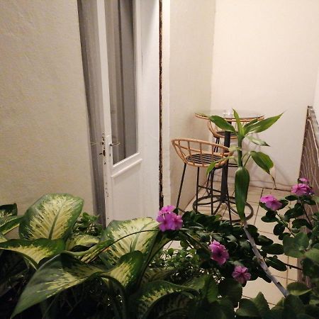 Jolie Chambre Climatisee Avec Balcon Chez L'Habitant Saint Pierre Bagian luar foto